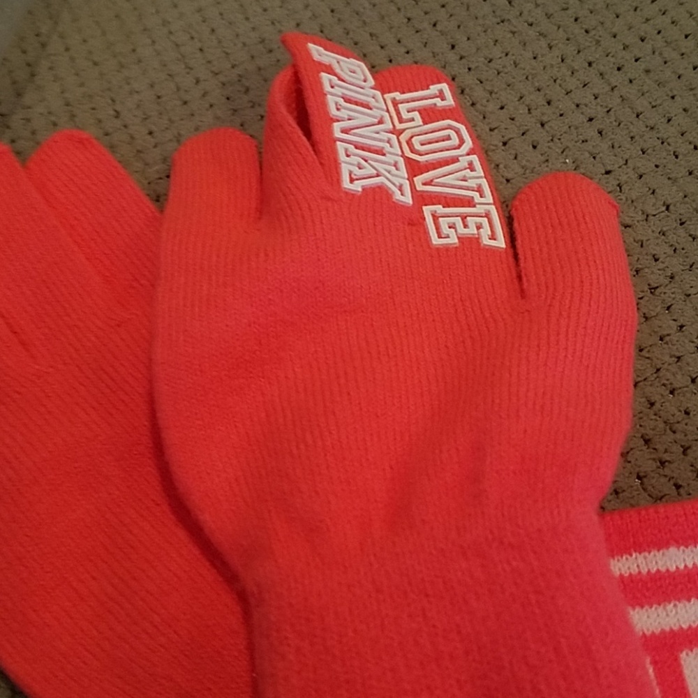 New pink Victoria's SECRET gloves headband set - Picture 3 of 3